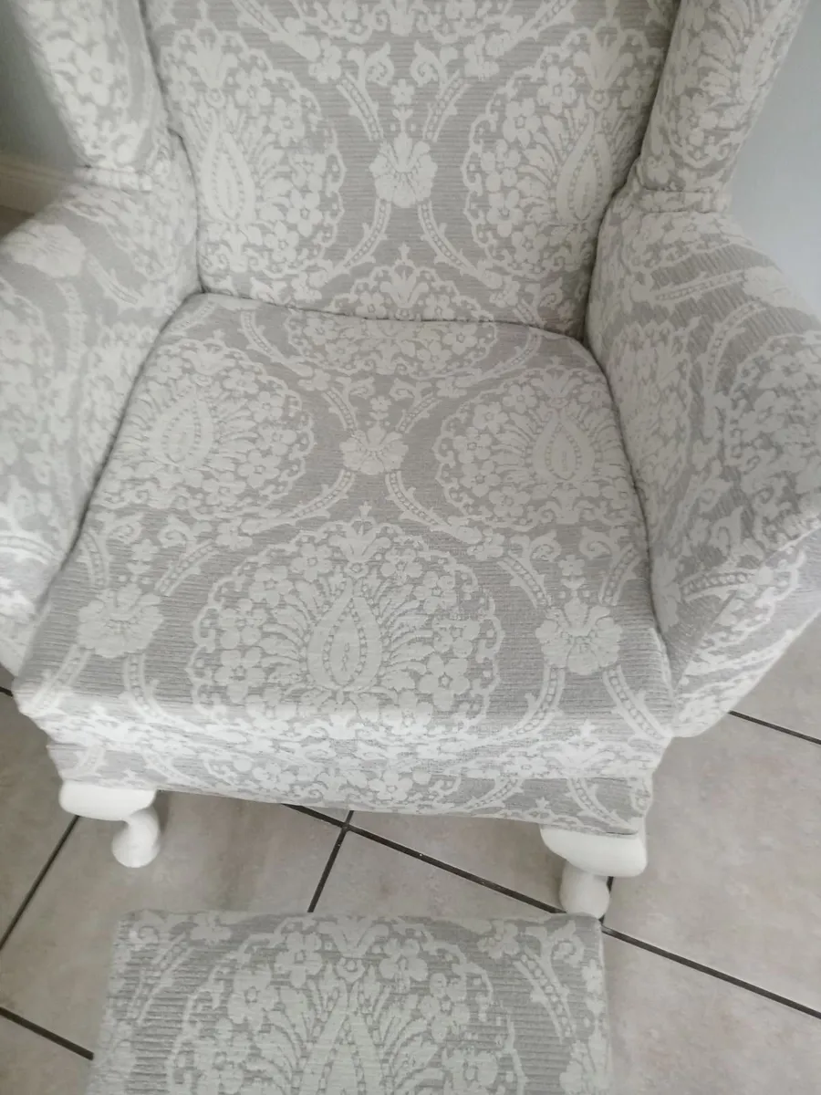 Queen Ann  Chair - Image 2