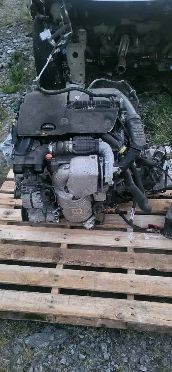 Peugeot 3008 1.6 blue HDI for breaking only