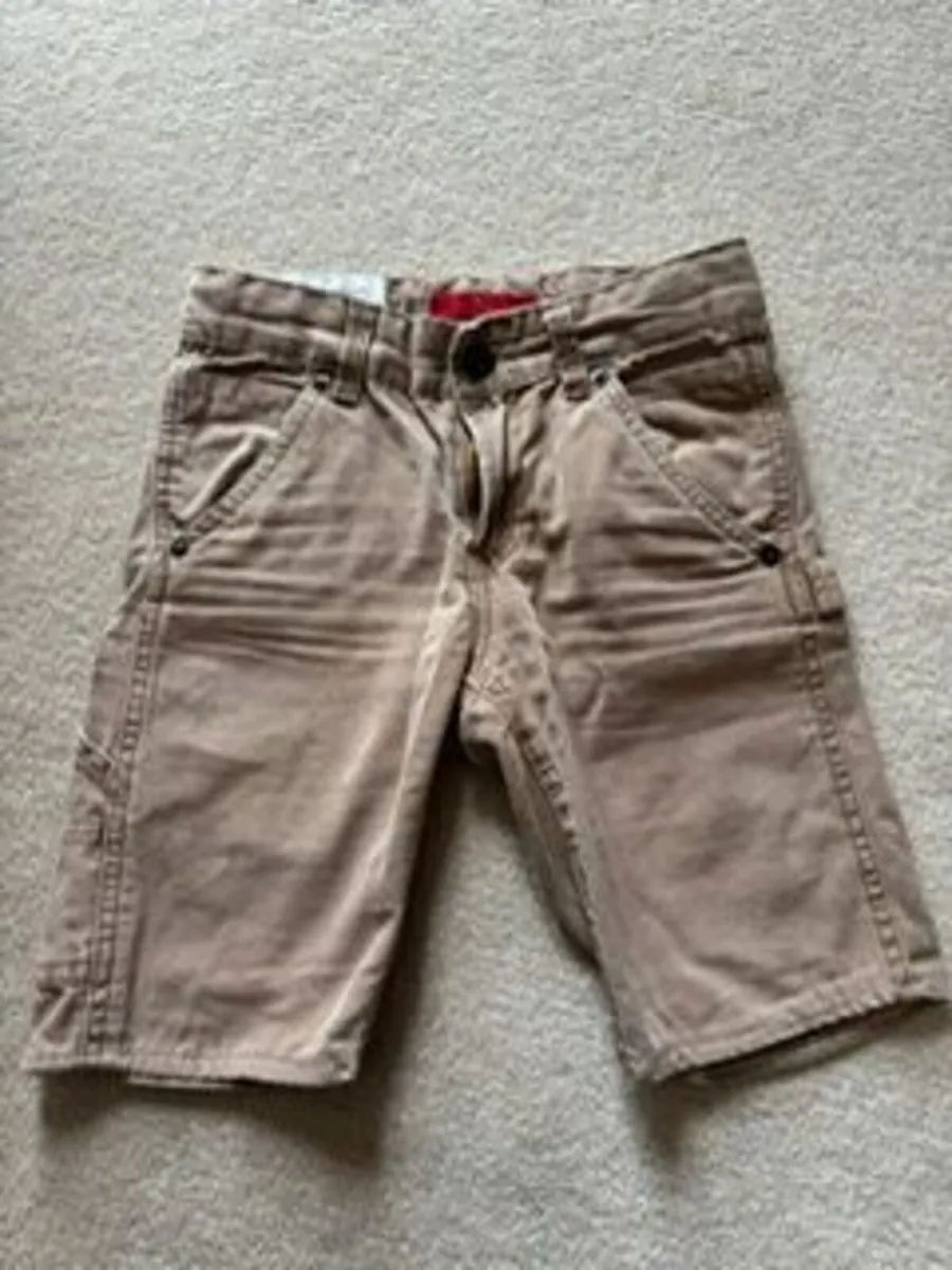 Levis Tan Cargo Shorts age 6-7 - Image 1