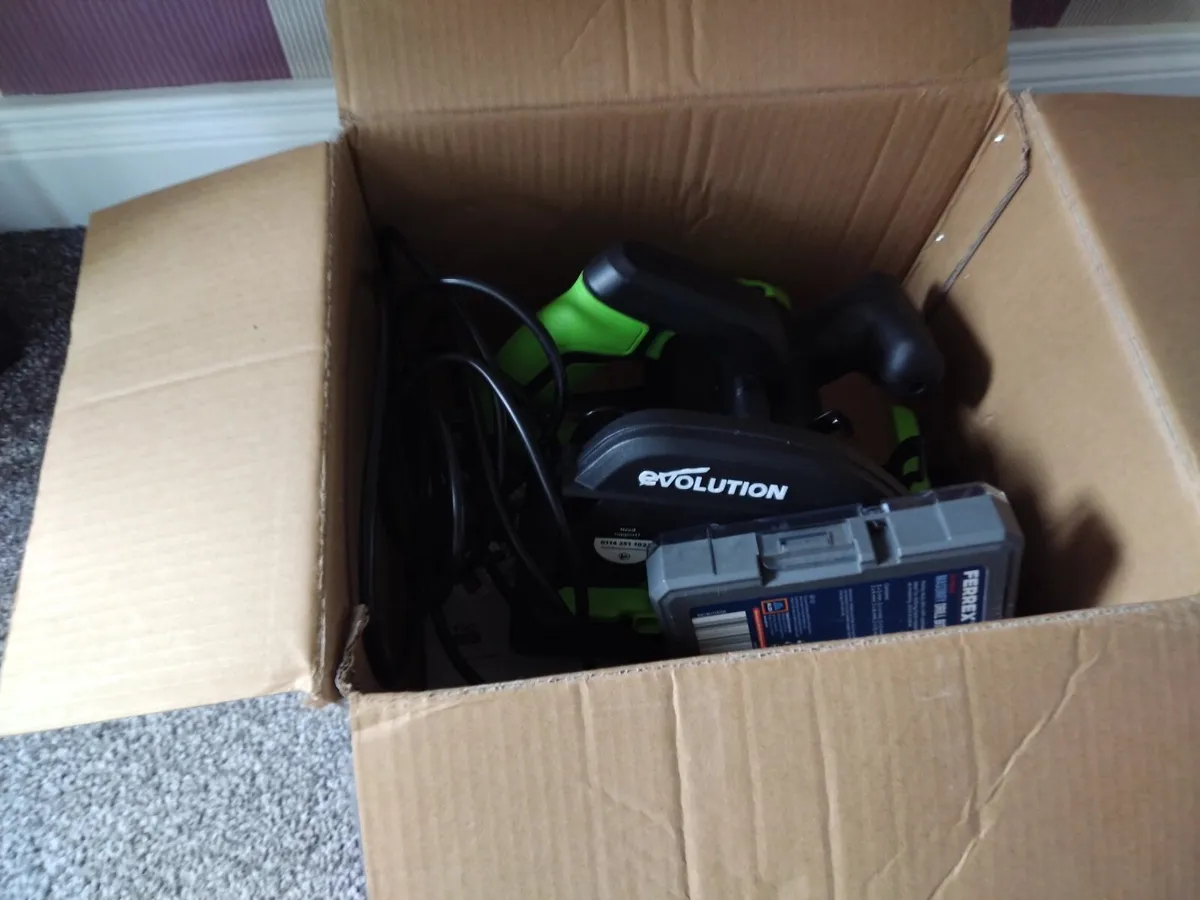 Multi-Material Circular Saw €50 - Image 2