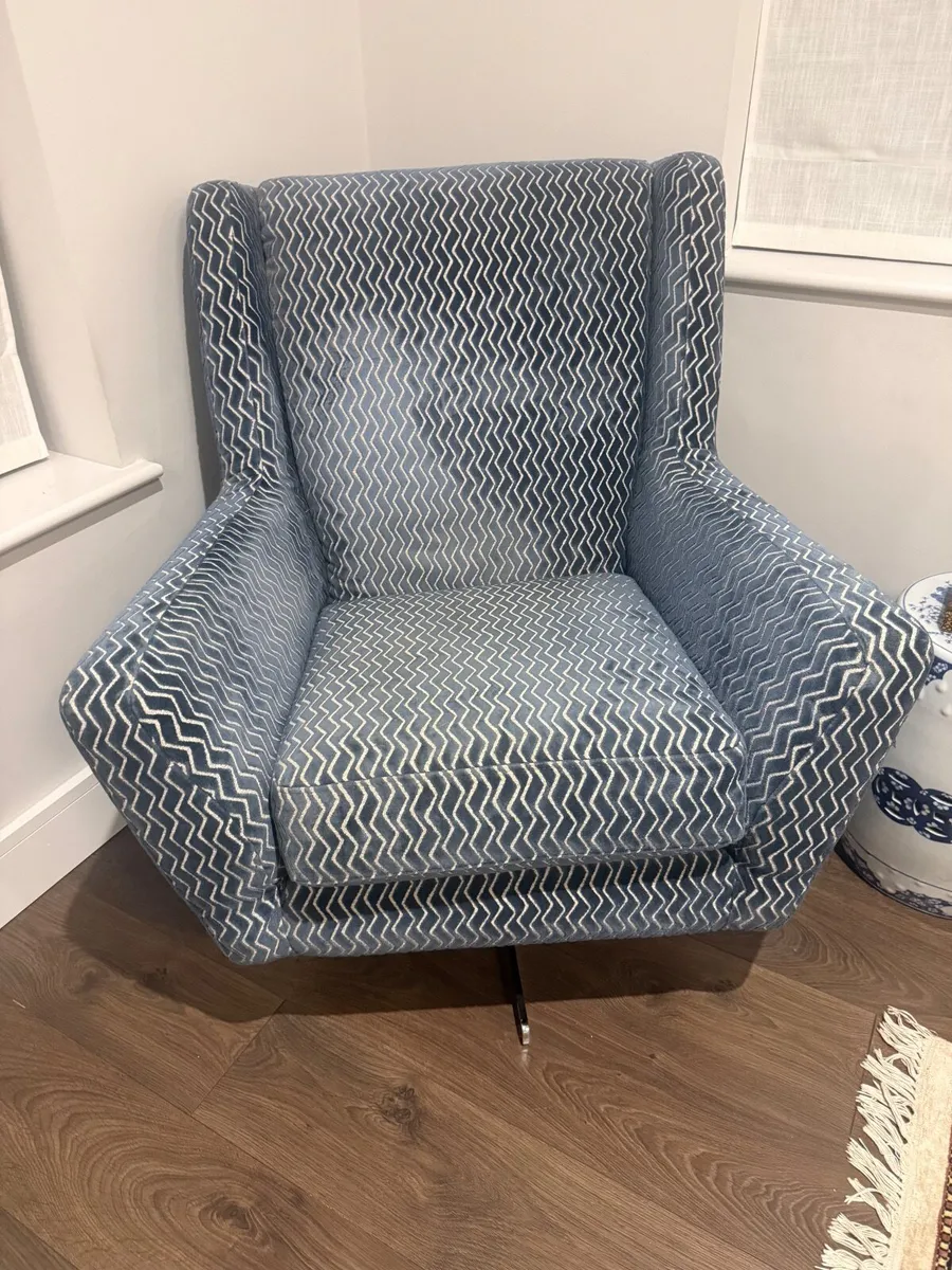 Armchair - Image 1