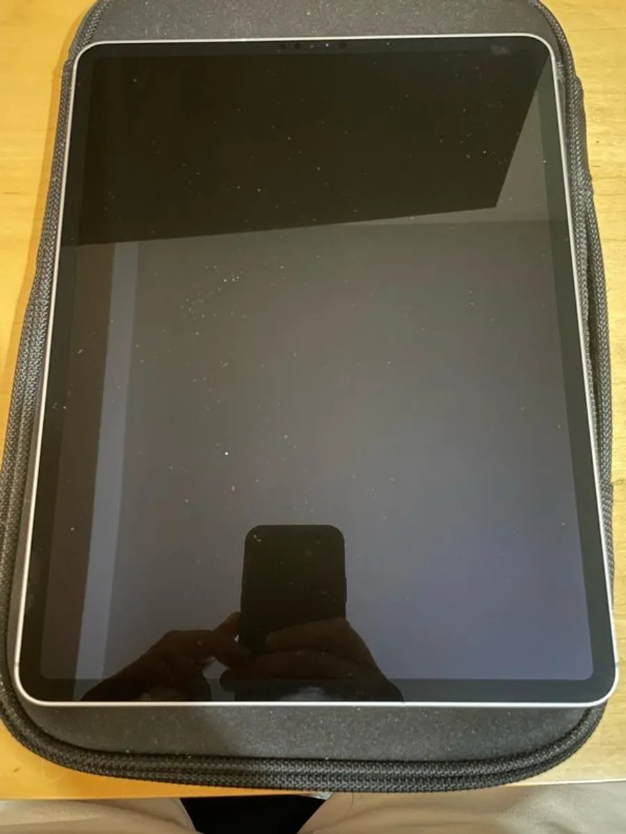 Ipad pro 12.9 inch - Image 1
