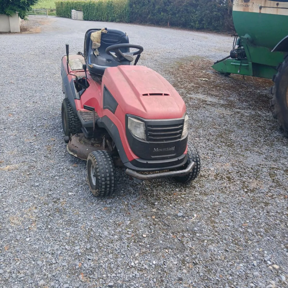 Lawn mower - Image 1