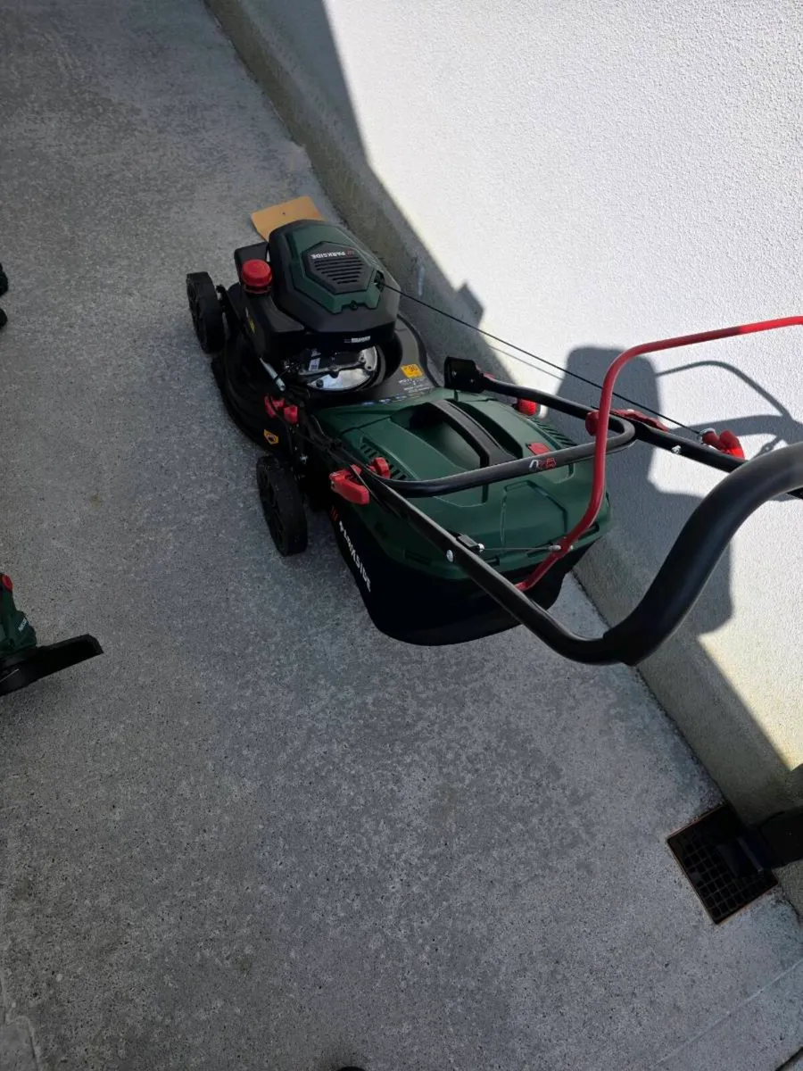 Petrol Lawnmower - Image 4