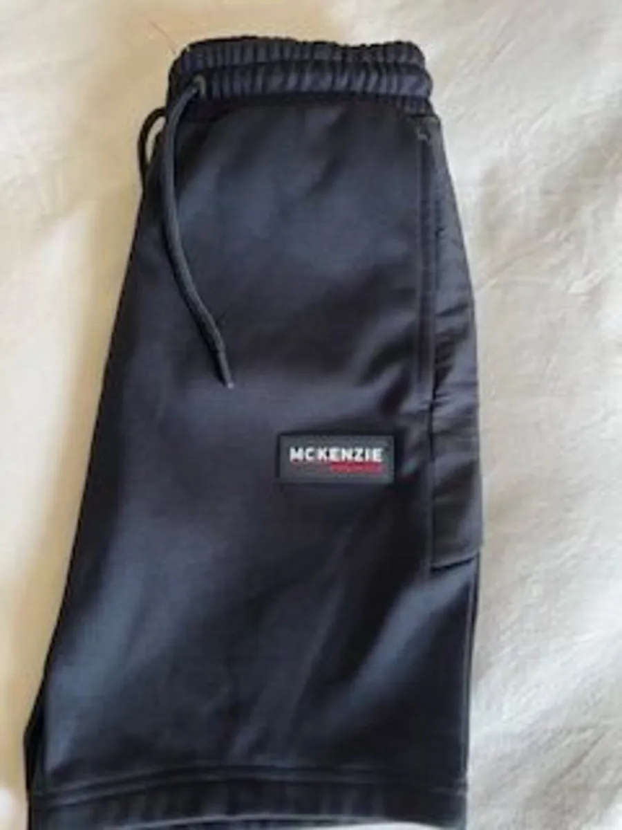 McKensie Men's Black Shorts - Image 2