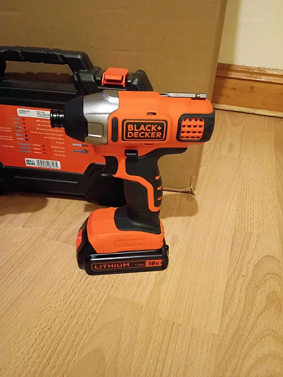 Black&Decker 18V  Hammer Drill and Impact Driver - Image 3