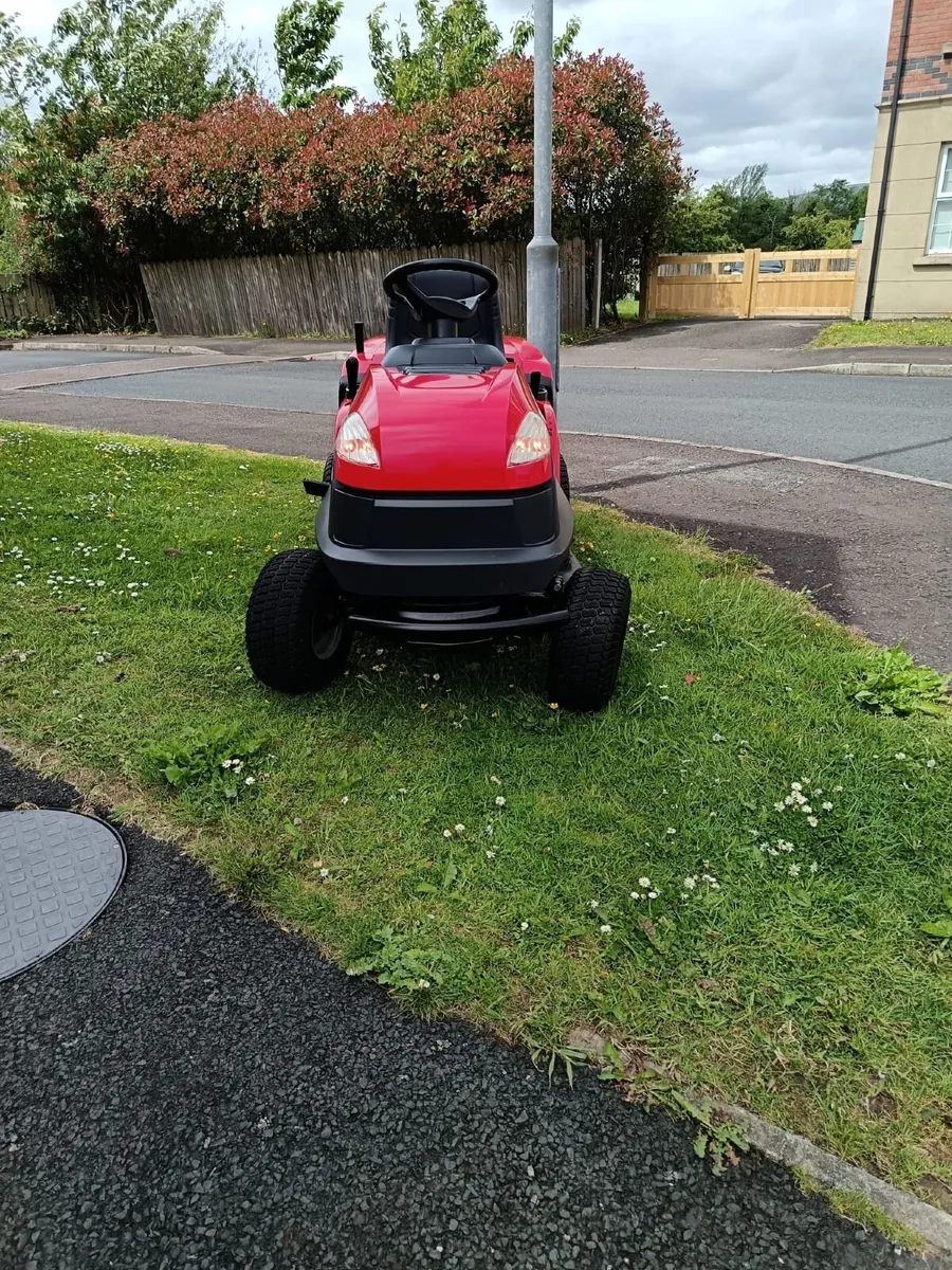 Castlegarden ride on lawnmower - Image 3