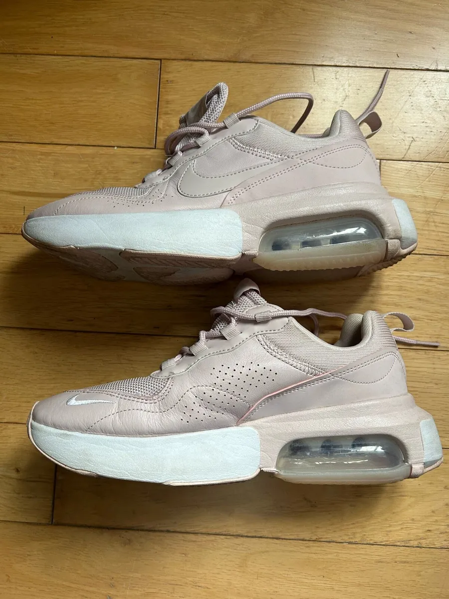 Nike Trainers - Image 1