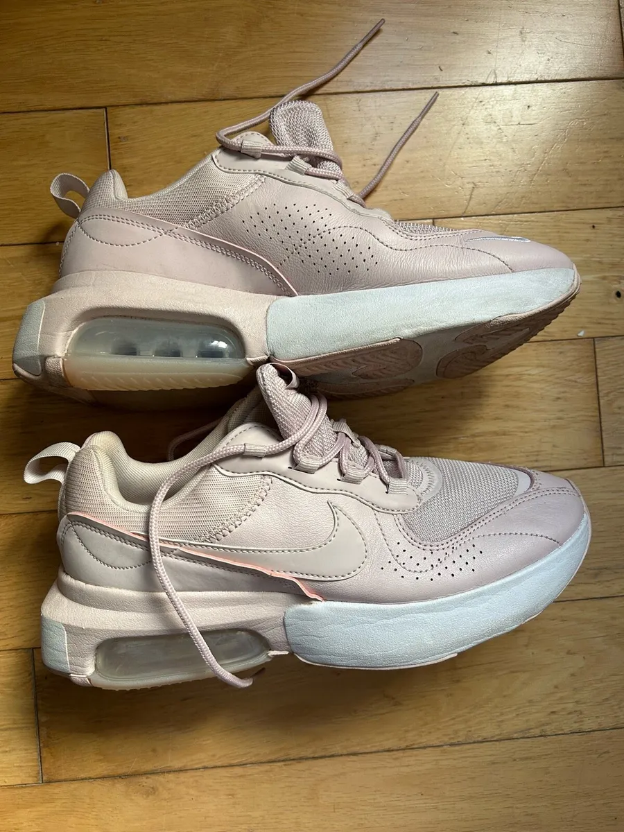 Nike Trainers - Image 2