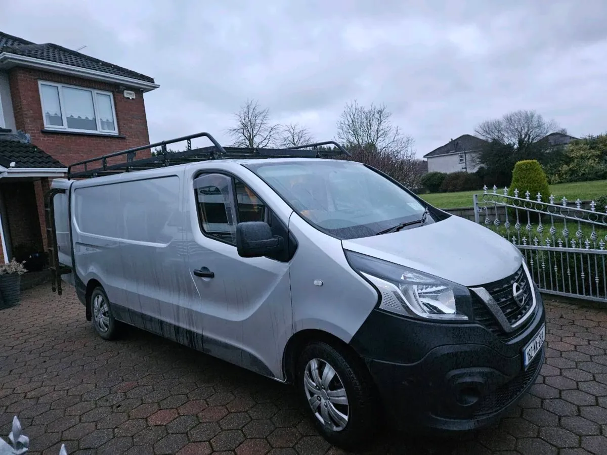Nissan nv300 lwb - Image 1