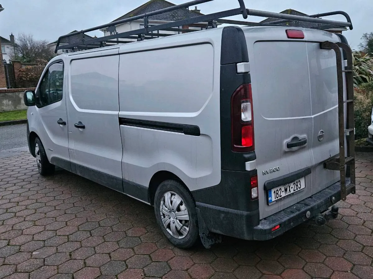 Nissan nv300 lwb - Image 4