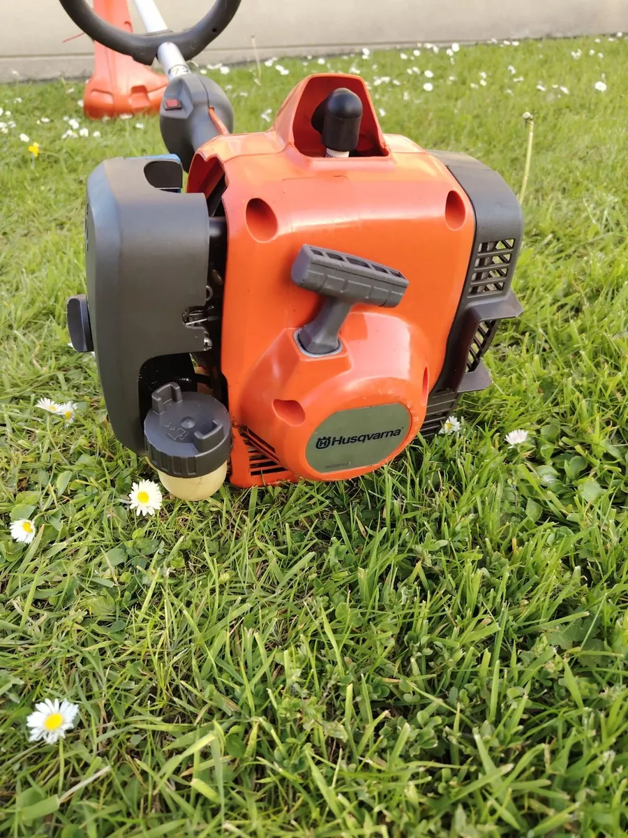 Husqvarna petrol strimmer - Image 3