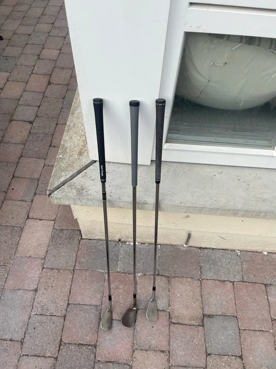 Golf wedges - Image 1
