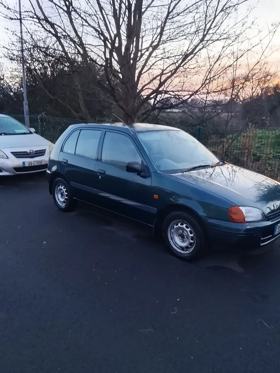 Toyota Starlet 1999 - Image 2