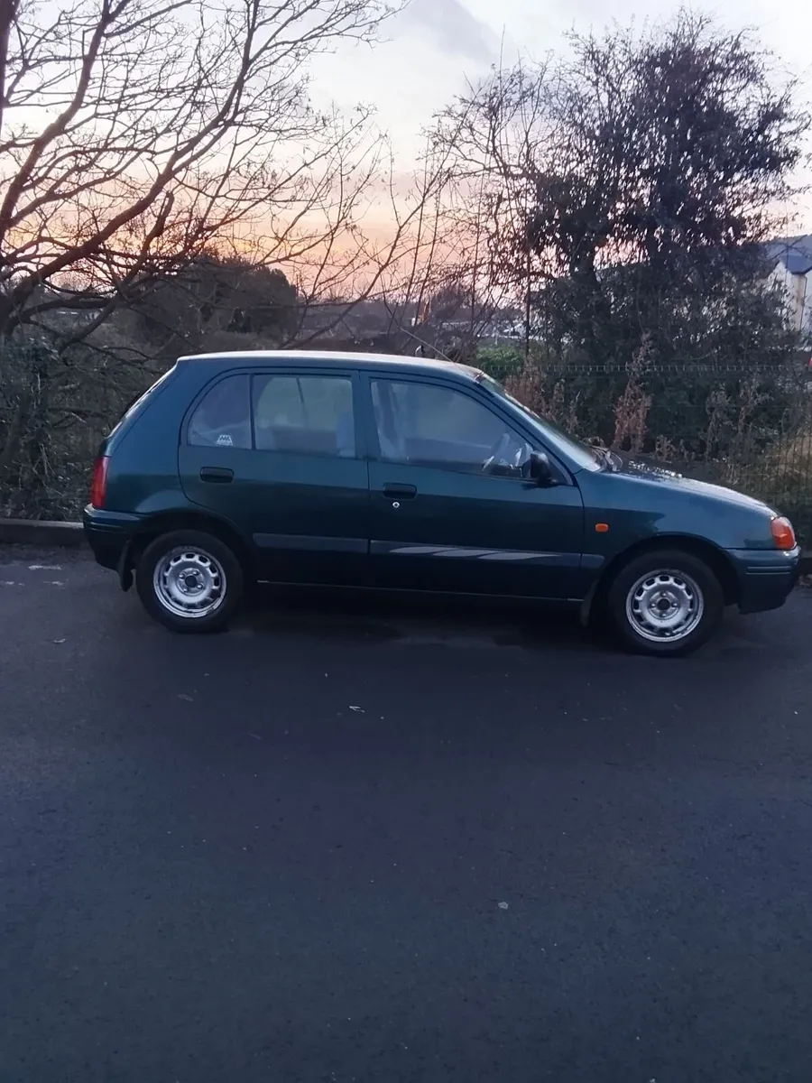Toyota Starlet 1999 - Image 1