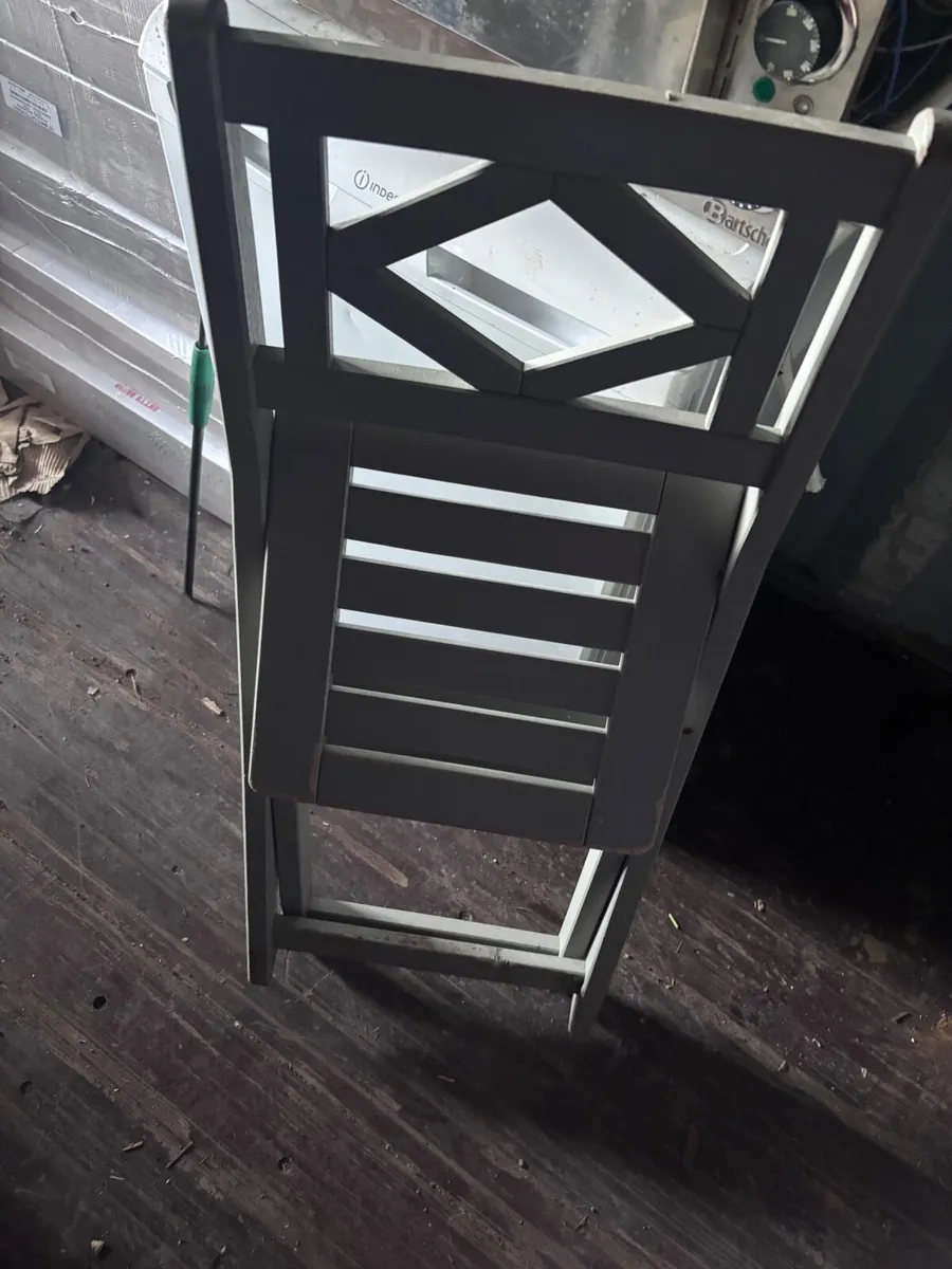 Outdoor tables & chairs - Image 1