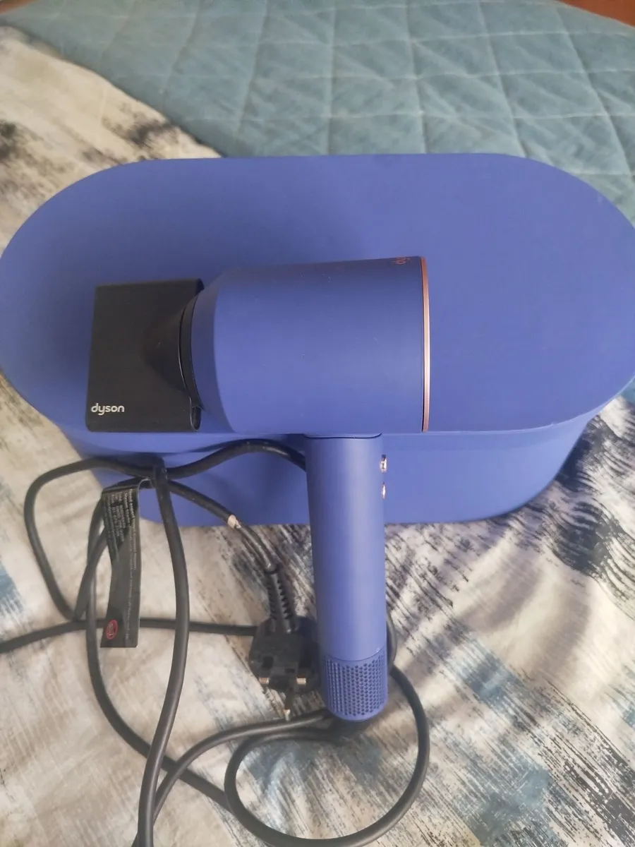 Dyson super sonic hairdryer - Image 2