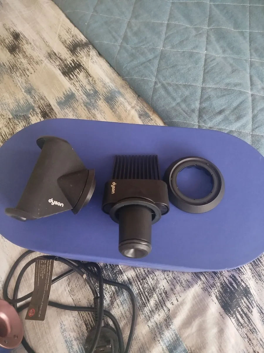 Dyson super sonic hairdryer - Image 3