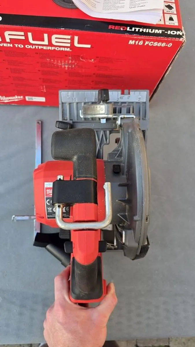 Milwaukee M18  FCS66 190mm circular saw body only - Image 3