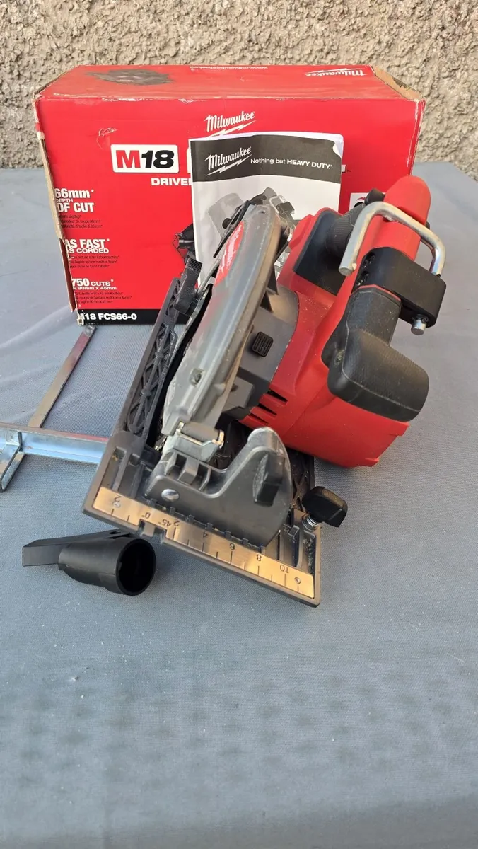Milwaukee M18  FCS66 190mm circular saw body only - Image 4