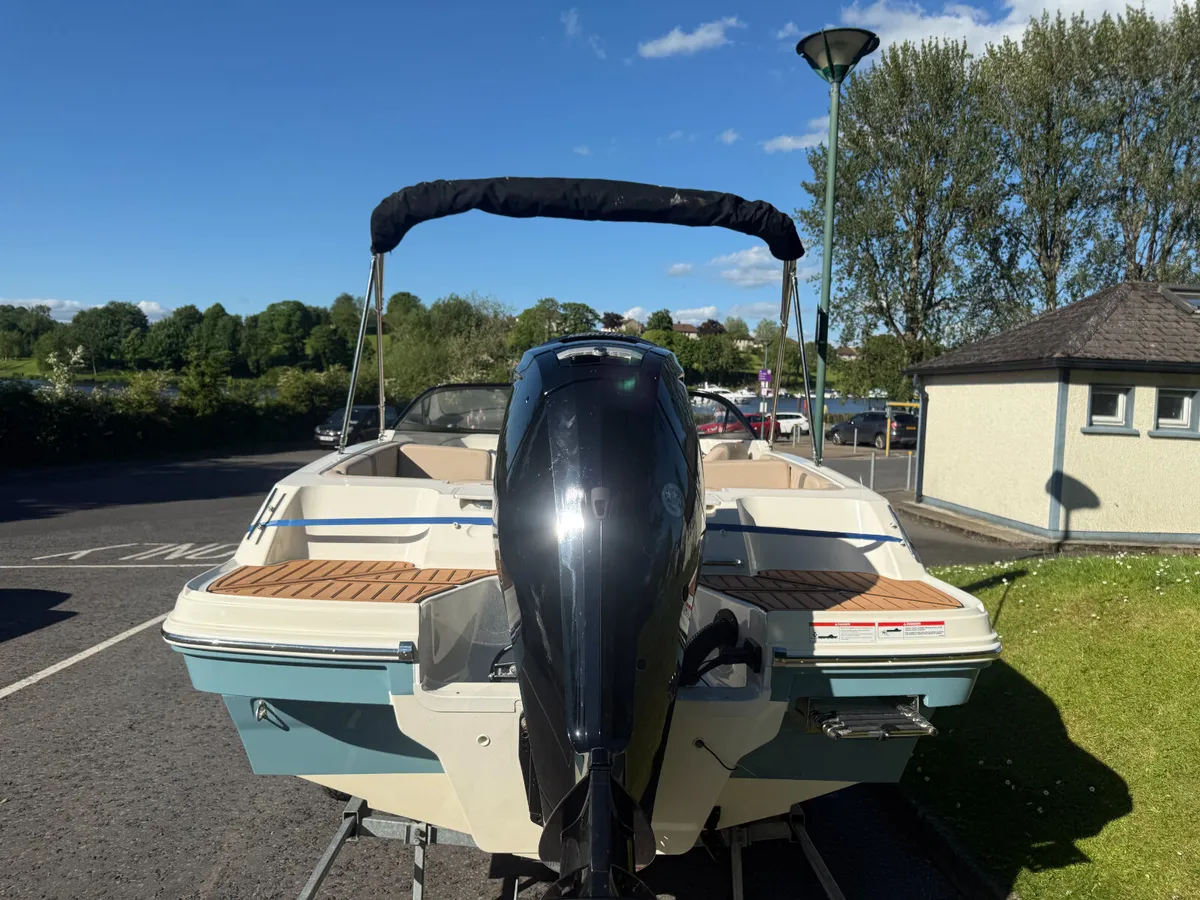 Bayliner VR4 bowrider - Image 4