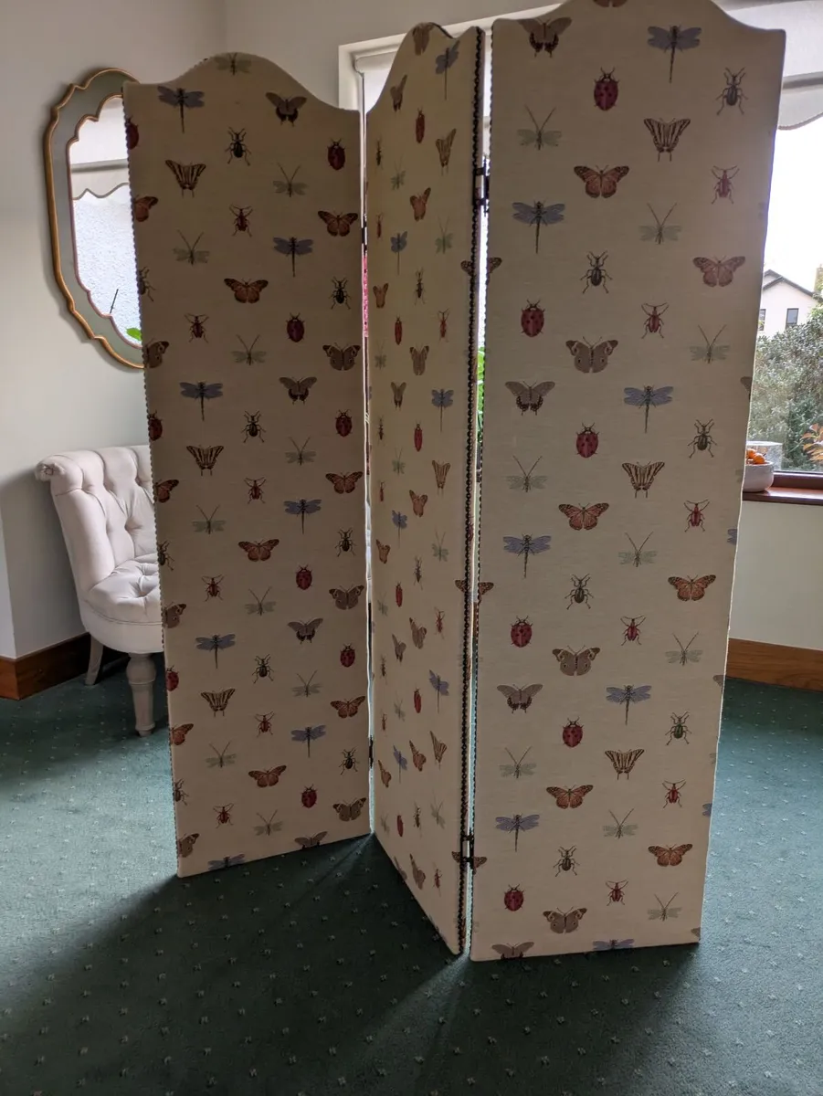 Decorative Folding Room Divider - Image 1