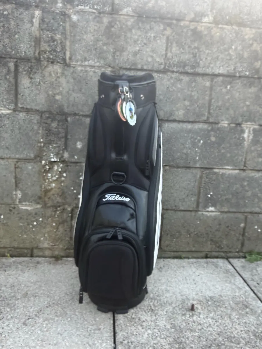 Titleist Mid Size Tour Bag - Image 2
