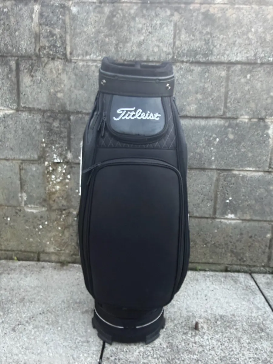 Titleist Mid Size Tour Bag - Image 4