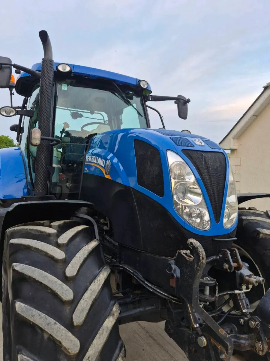 New Holland T7.185 R/C 2012 - Image 3