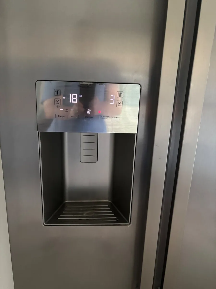 Below American Fridge Freezer - Image 2