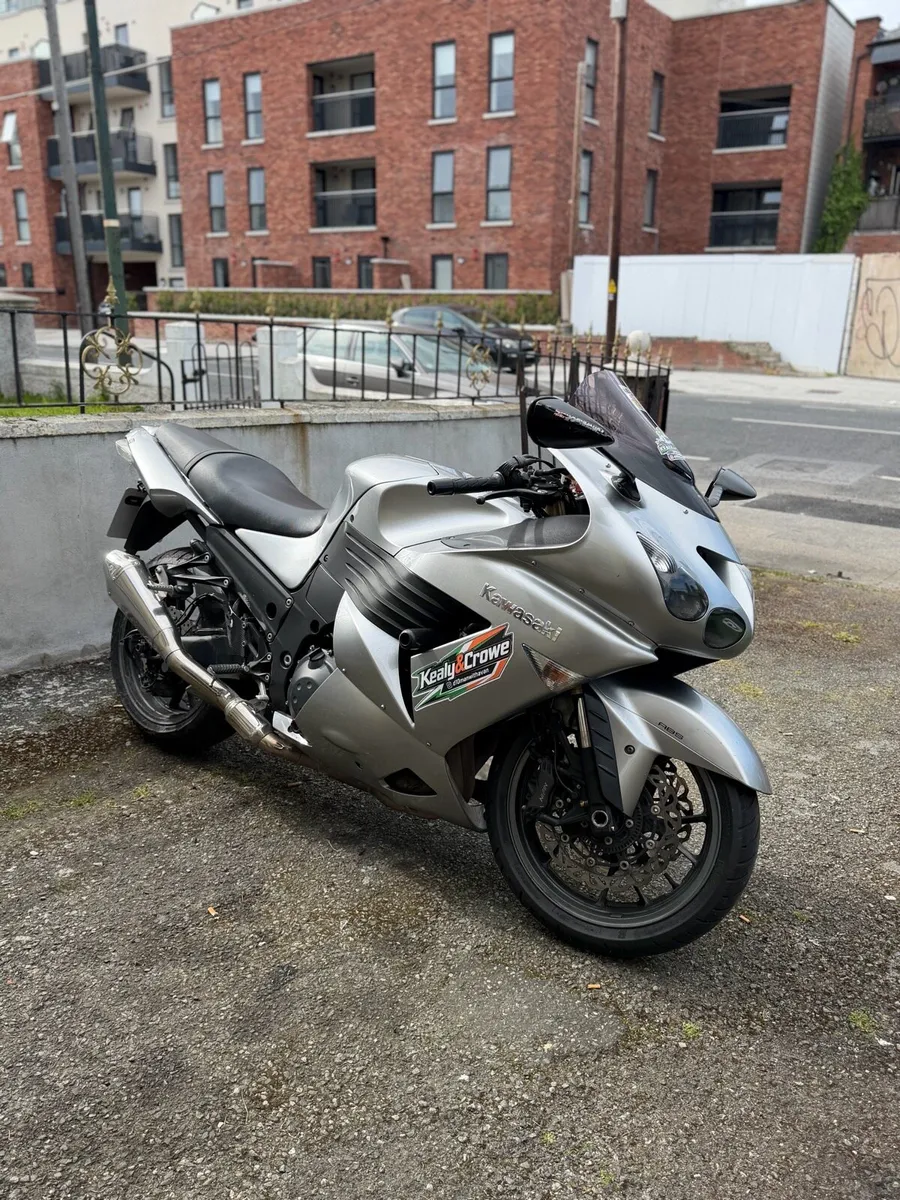 Kawasaki ZZR1400 - Image 3
