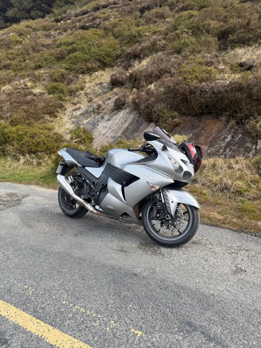 Kawasaki ZZR1400 - Image 4