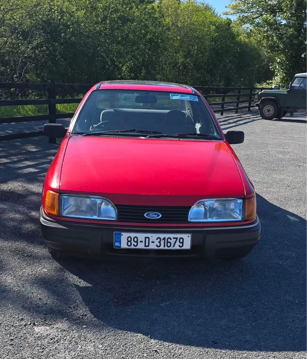 Ford sierra 1.6 LS sapphire 1989 - Image 1