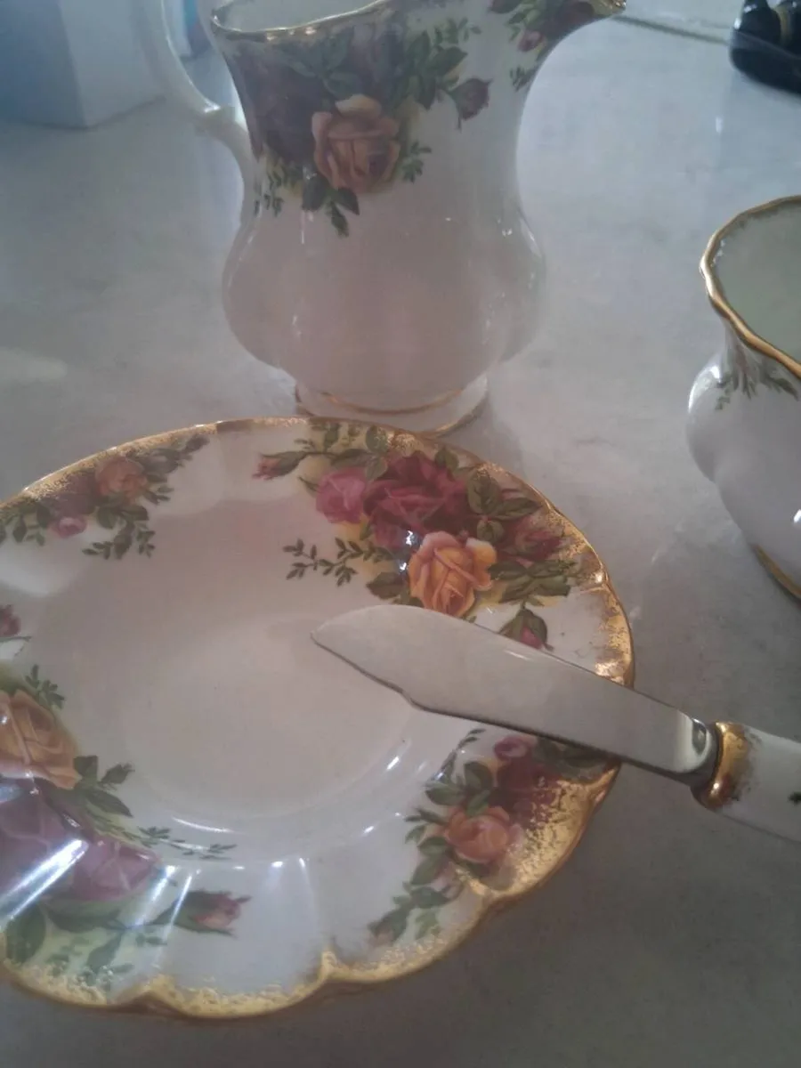 Old Country Roses - Image 3