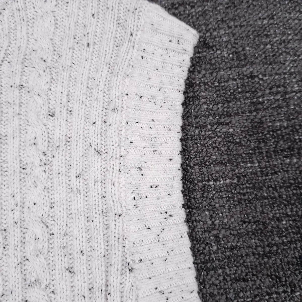 Soaked White Speckled Knit Vest Size M - Image 4