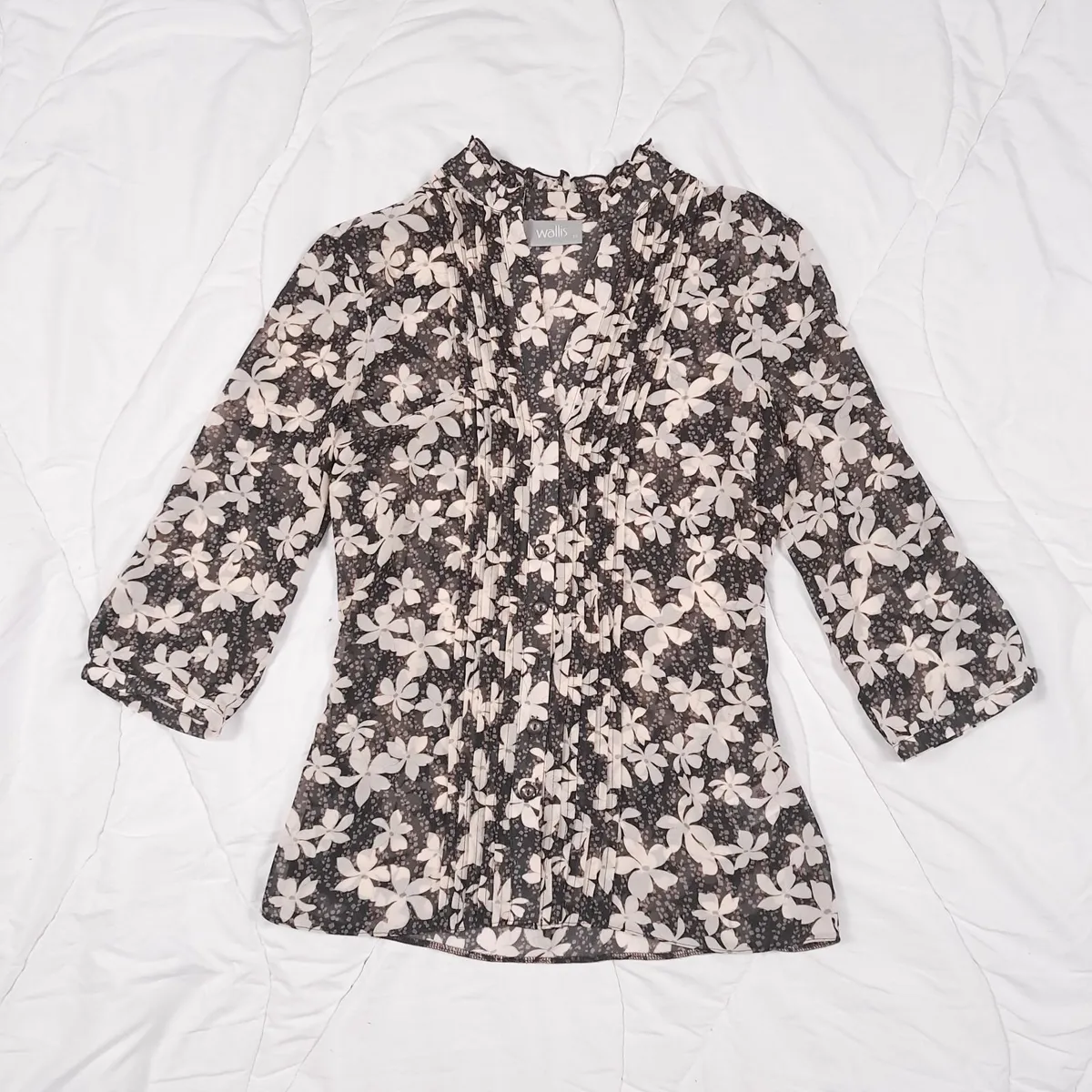 Wallis Black Cream Sheer Floral Blouse 12UK/40EU - Image 1