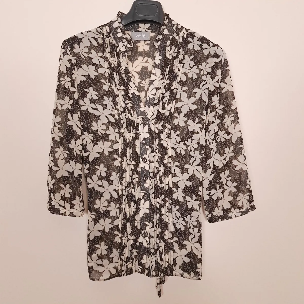 Wallis Black Cream Sheer Floral Blouse 12UK/40EU - Image 4