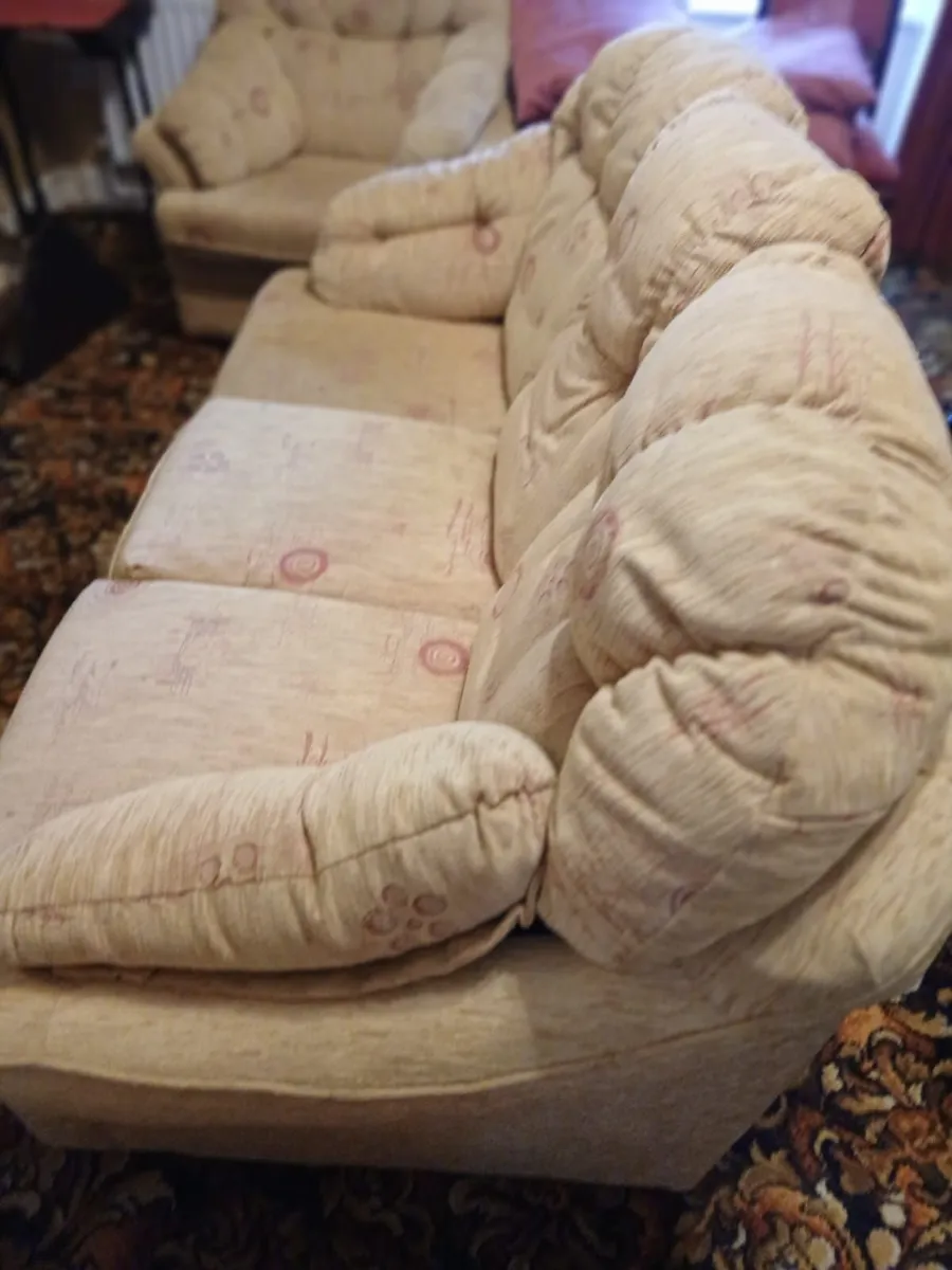 Super Comfortable 3-Piece Living Room Sofa - Image 2