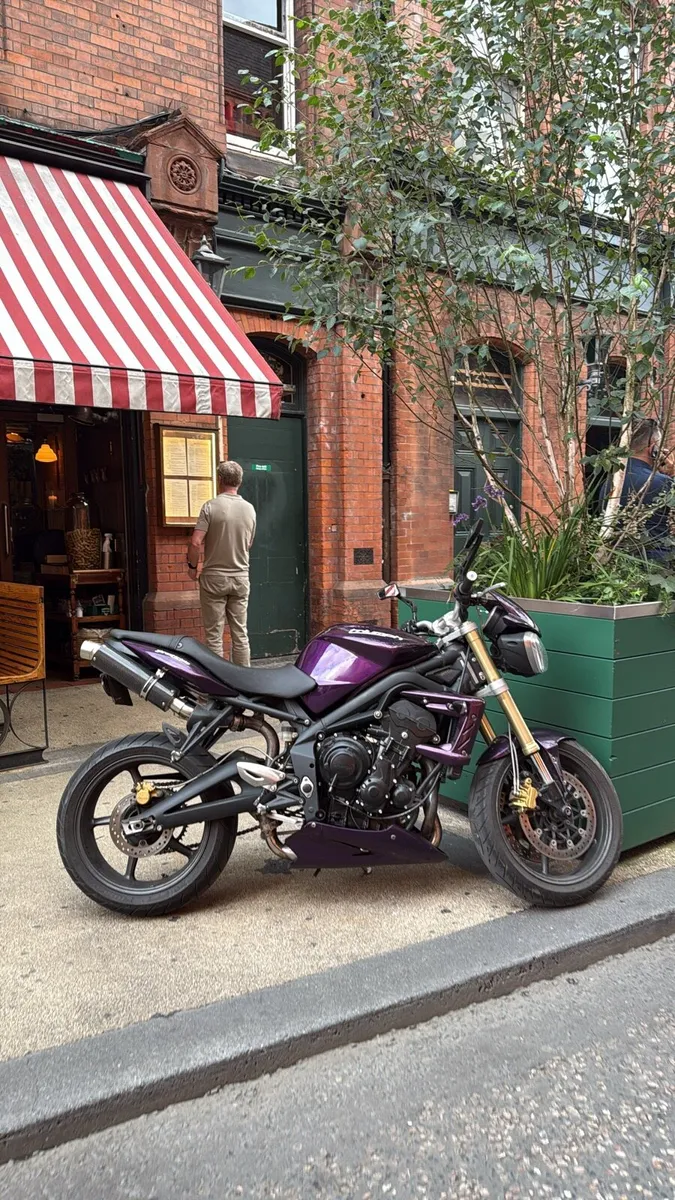 Triumph Street Triple 675R 2012 - Image 4