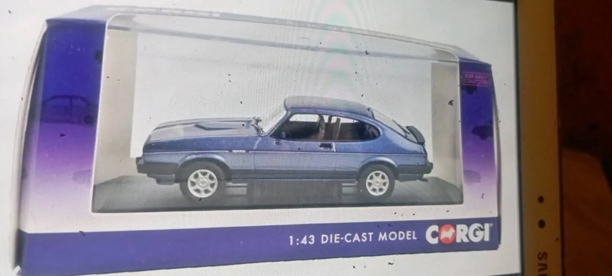 CORGI  FORD CAPRI MK2 1.6 XL PURPLE VELET DIECAST. - Image 1
