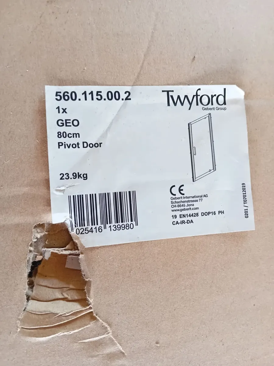 Twyford pivot shower door. - Image 2