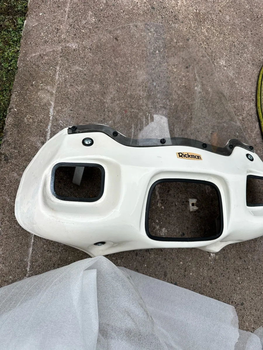 Honda C90 Cub Rickman Screen & box - Image 3