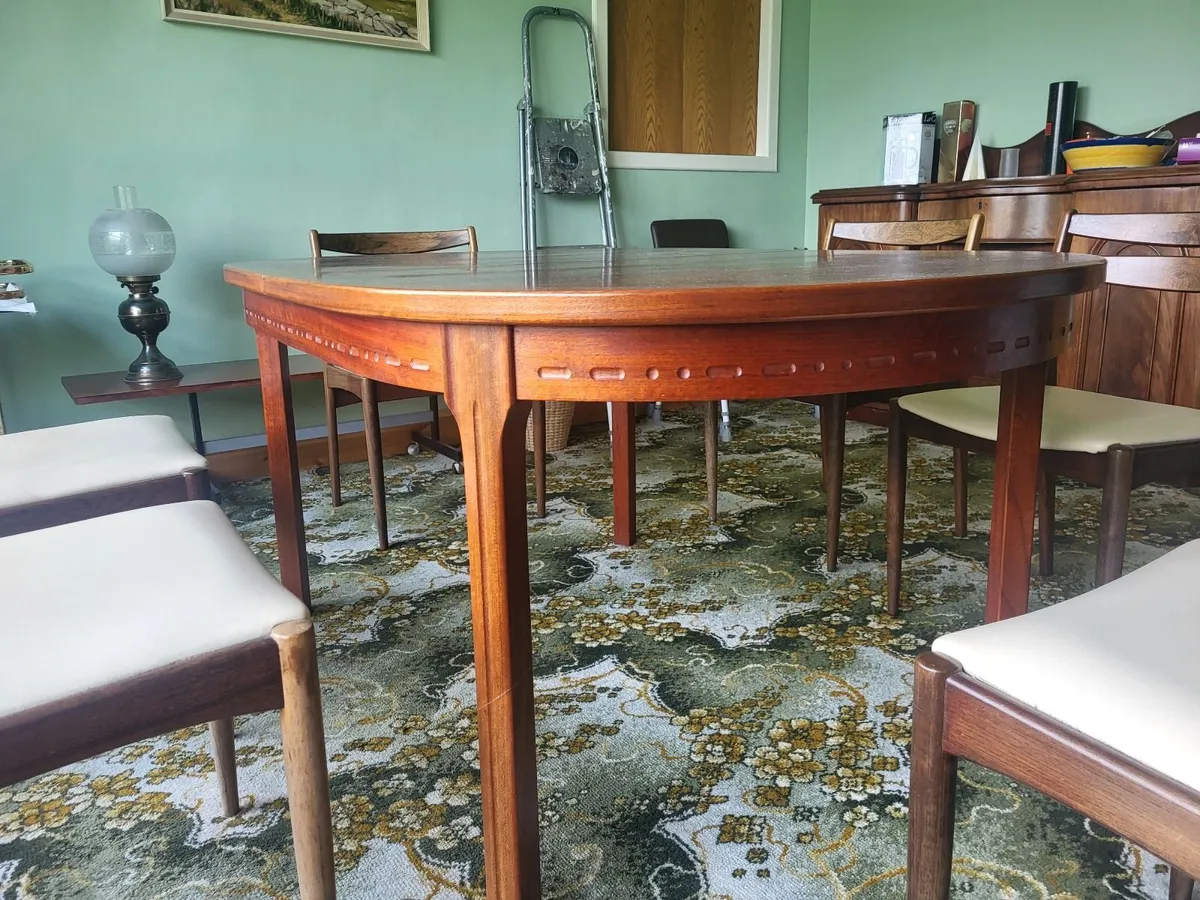 G Plan Dining table and chairs - Image 3