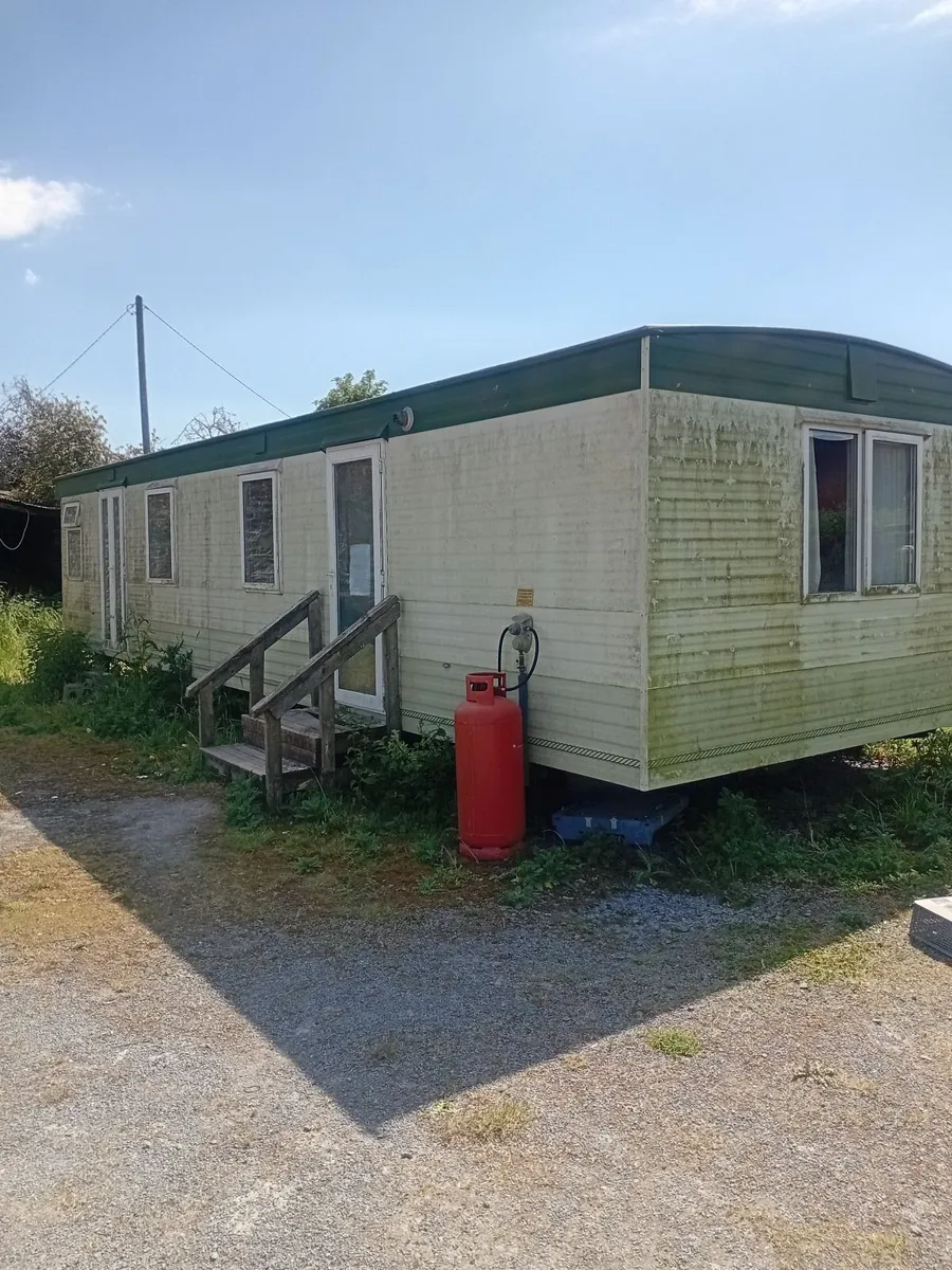 Old mobile home free - Image 2