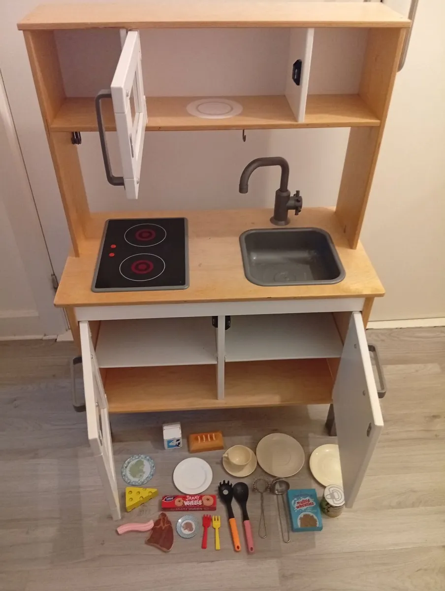 Quality Wooden Children's play kitchen - Image 4