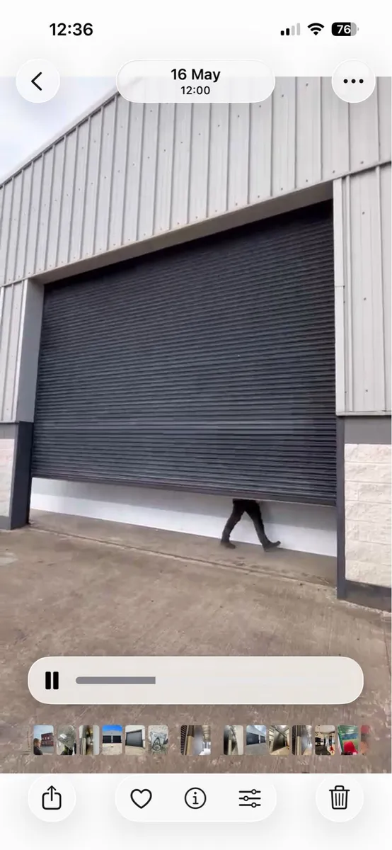 Roller door - Image 2