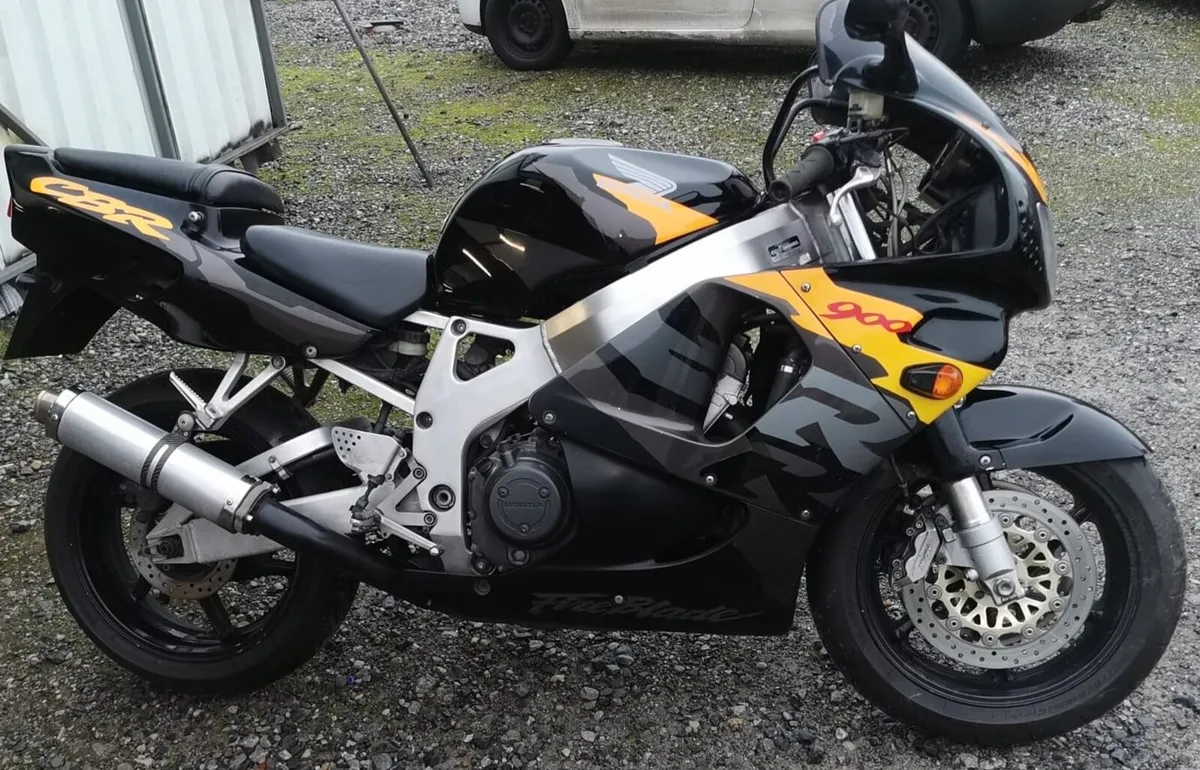 Honda cbr sc33 1996