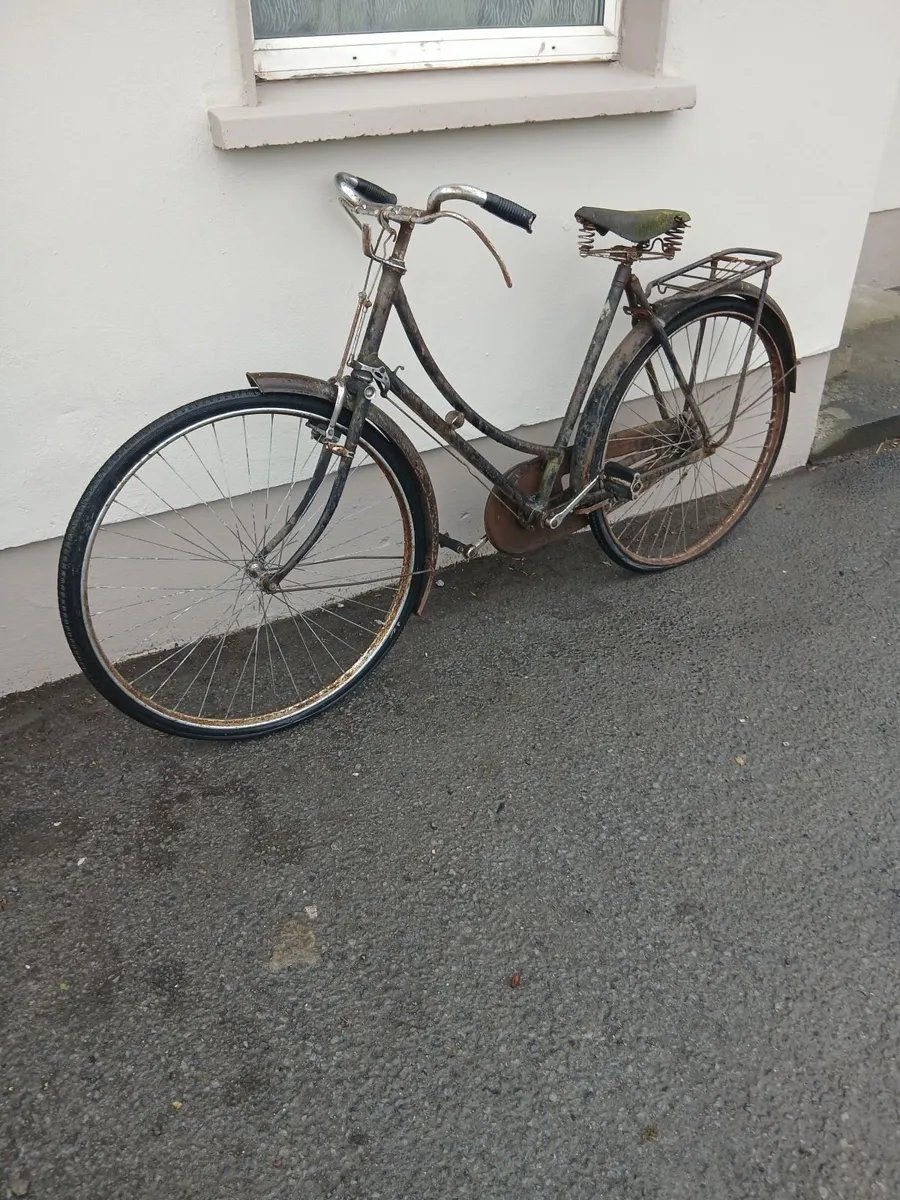 2 old hi nelly bikes read about add no offers - Image 4