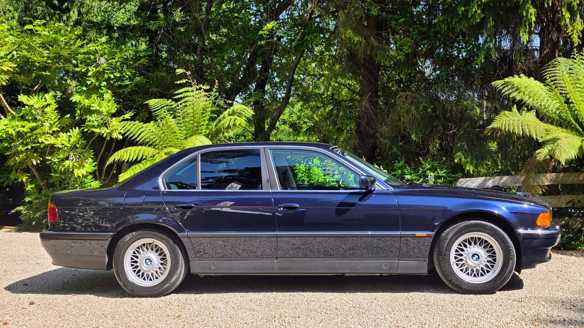 1994 BMW 740i with only 31,200 miles - OUTSTANDING - Image 4