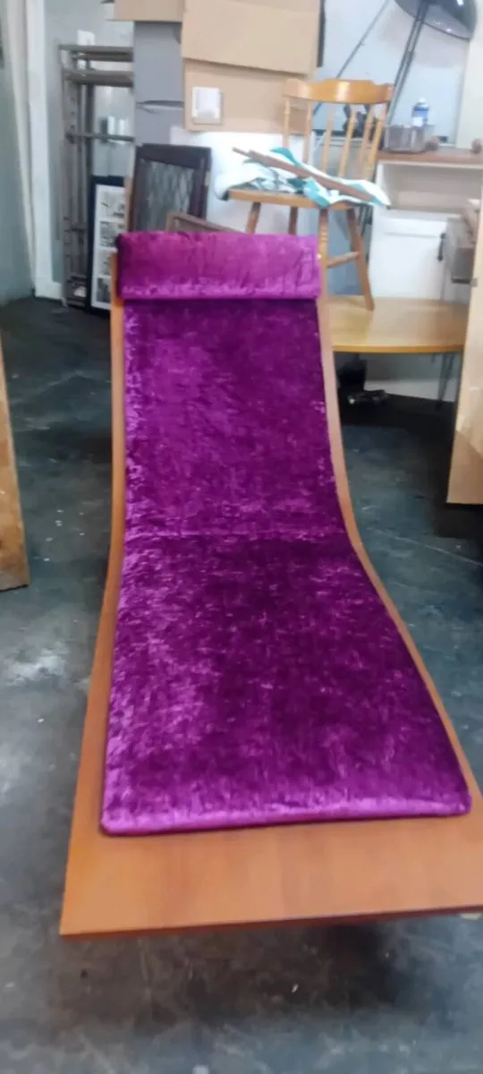 Good Quality Crushed Velvet Lounger - Image 1